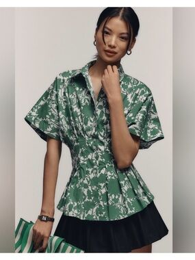 NWT Anthropologie Exquise Tobie Short-Sleeve Pleated Blouse Size Small